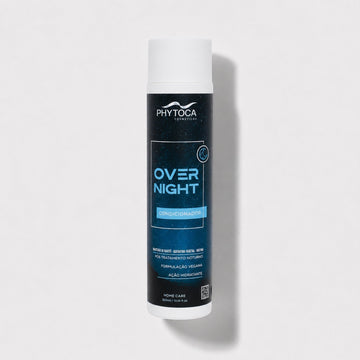 Acondicionador Phytoca USA Overnight en envase cilíndrico azul oscuro con fórmula vegana para cabello seco
