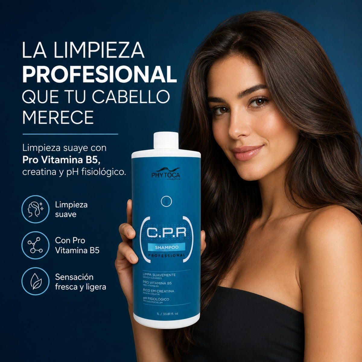 Mujer sonriente sosteniendo el champú profesional Phytoca USA C.P.R. para reparación capilar con queratina y vitamina B5